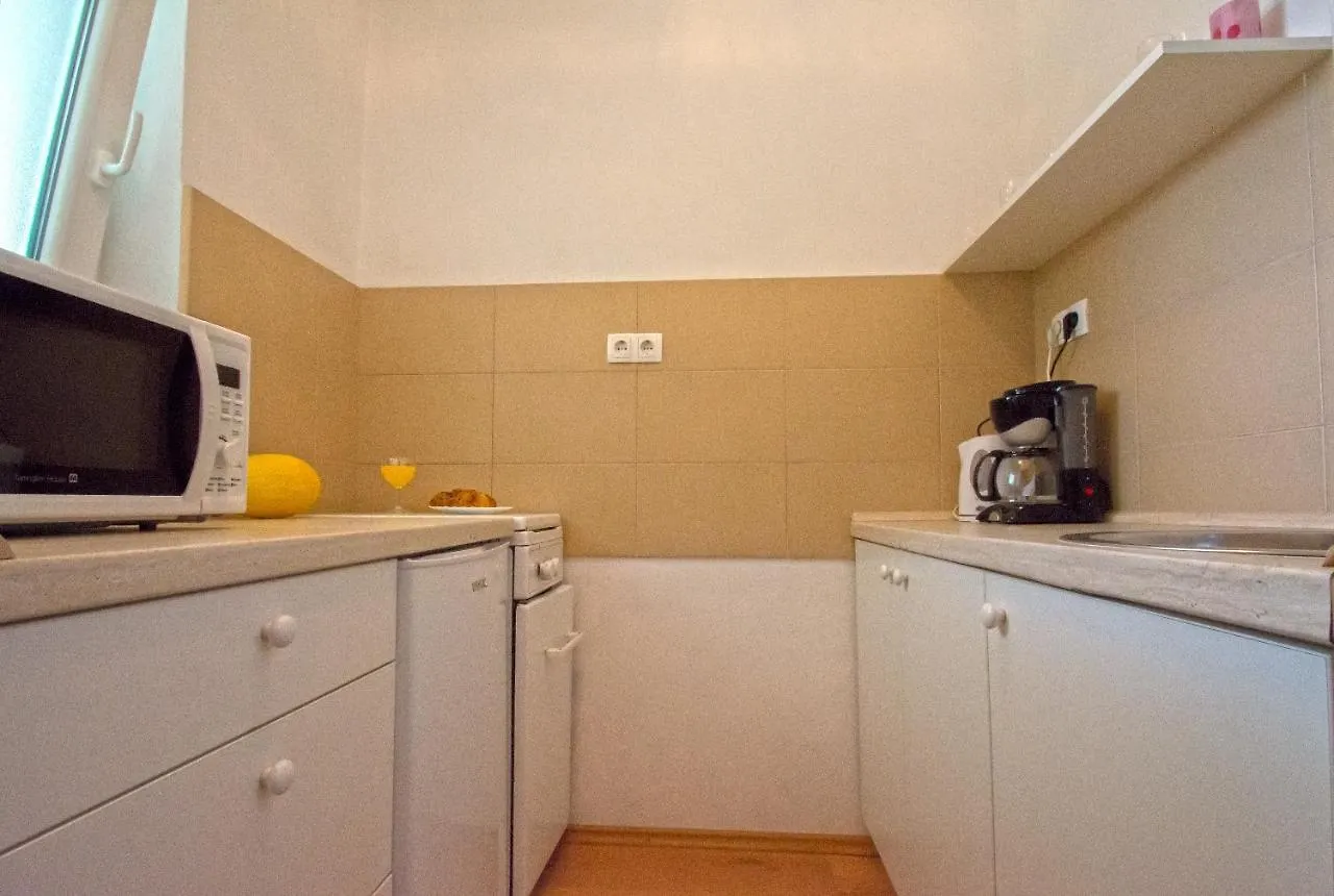 Apartments Sabina - 100M From Sea Crikvenica