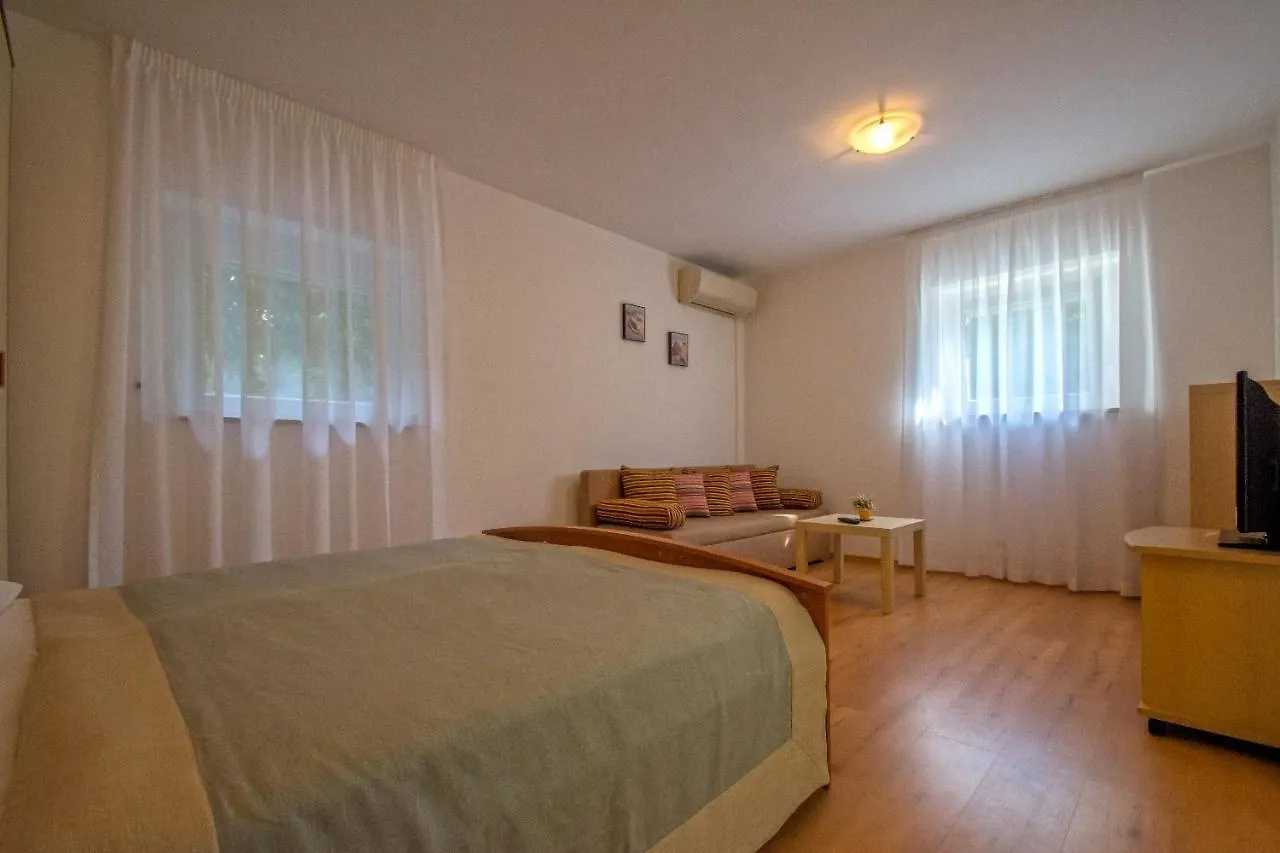 Apartments Sabina - 100M From Sea Crikvenica