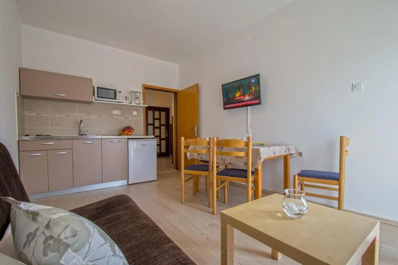 Apartments Sabina - 100M From Sea Crikvenica