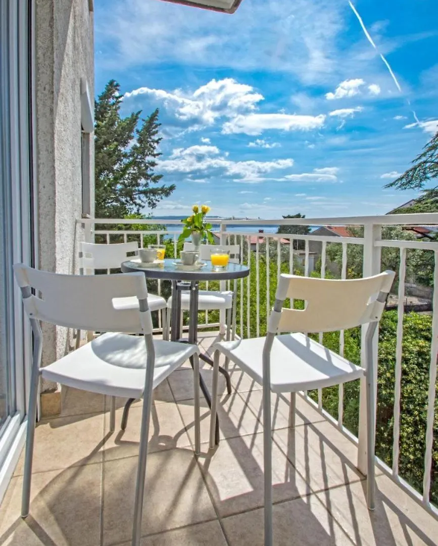 Apartments Sabina - 100M From Sea Crikvenica