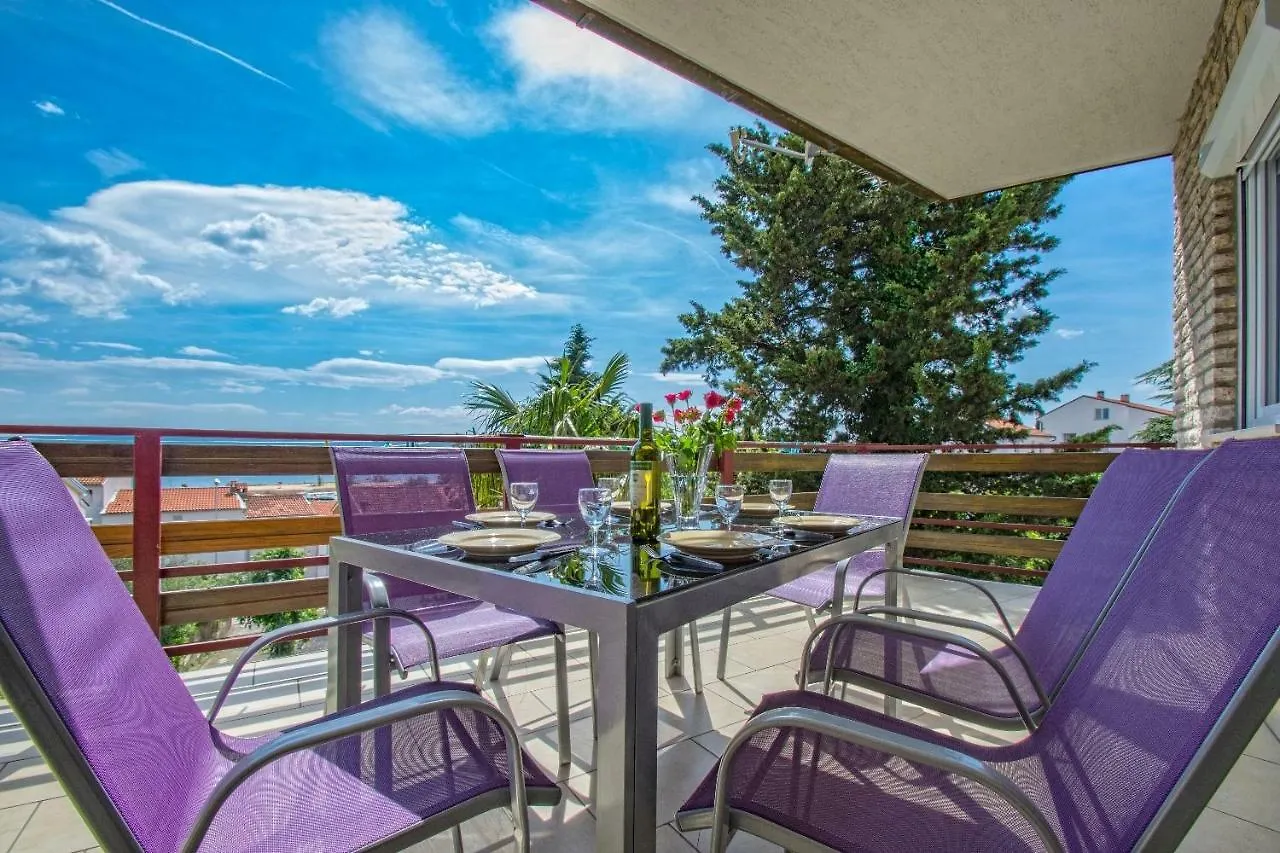 Apartments Sabina - 100M From Sea Crikvenica